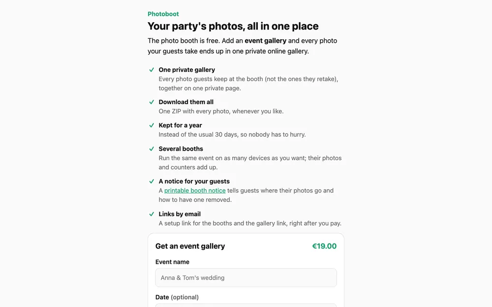 The event gallery page: one private gallery for every photo of a party, a ZIP download, kept for a year, for €19
